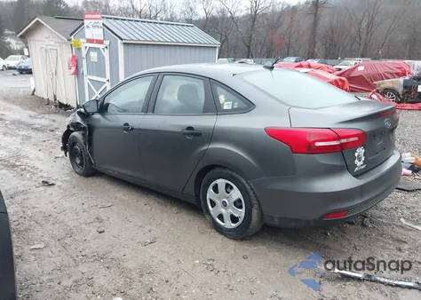 2017 Ford Focus S из США, поврежденный, VIN 1FADP3E21HL298731